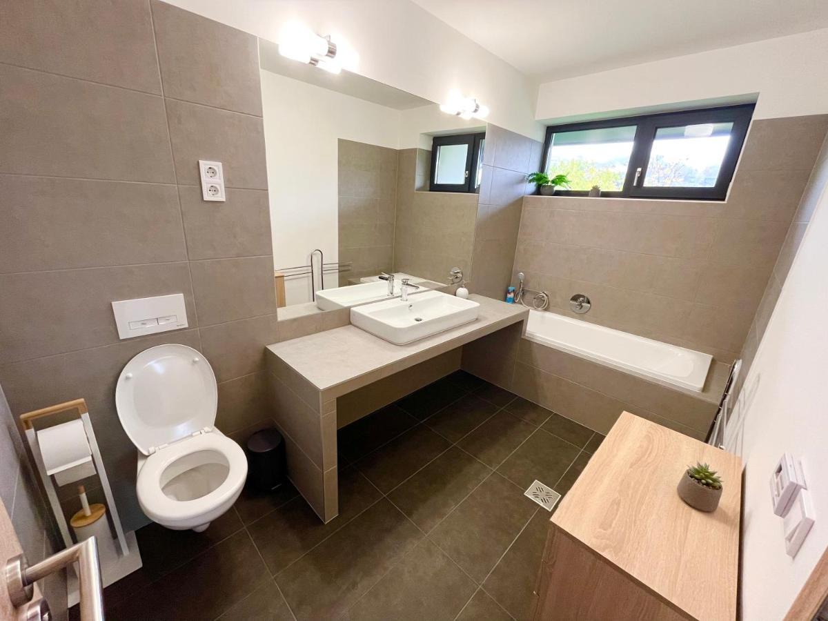 Luxury Villa Rosemary With Free Parking In Szentendre Exterior foto